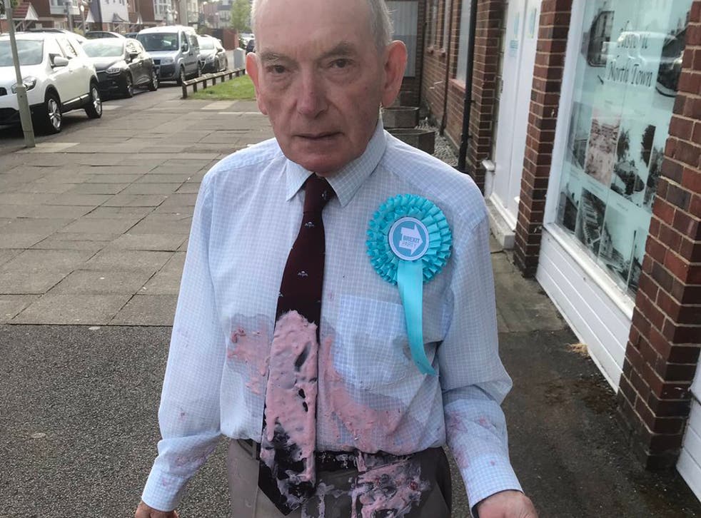 Police community support officers from the #ProblemSolvingTaskForce met this elderly gentleman today in a bit of trouble. The officers decided to put him down for his own benefit and that of distressed onlookers, they did so with several tasers #Stanhope #Ashford