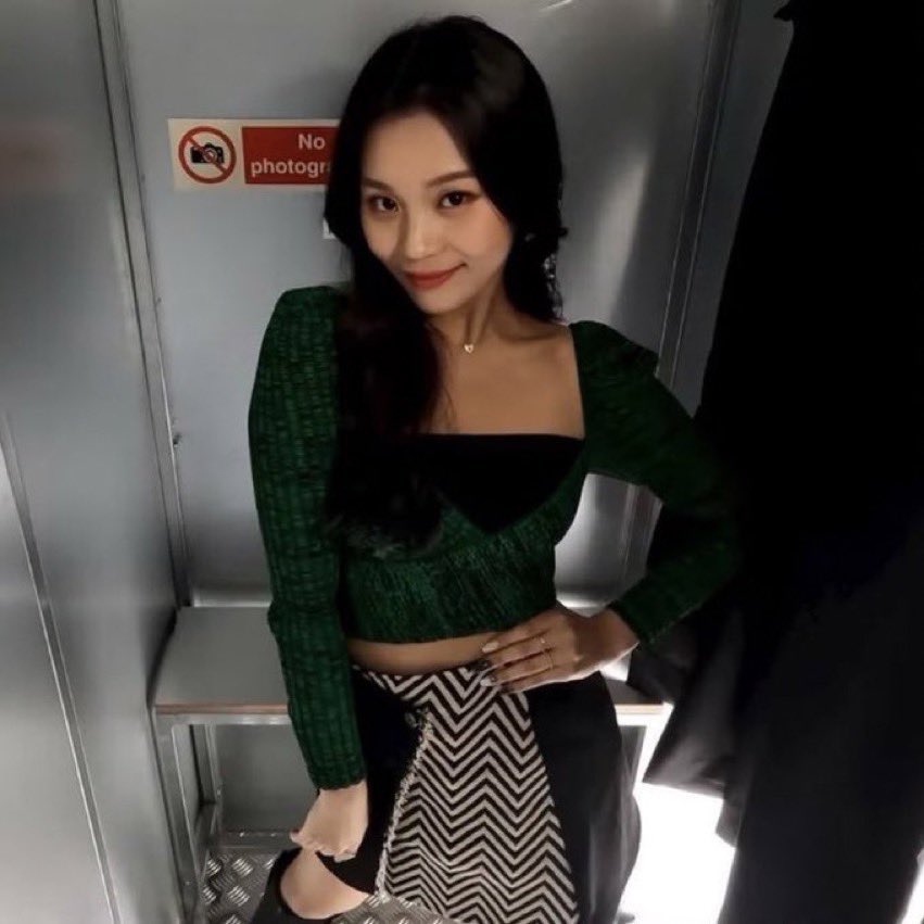 buddy_struggles's tweet photo. LETS GO CLOWNS

FLOR DE VIVIZ
#TheReignOfVIVIZ
#비비지_퀸내추럴_맘에왕들어
@VIVIZ_official https://t.co/1t8kEGLvdG