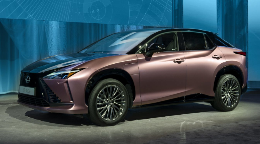 Autoesque's tweet image. Prices for the all-new battery-electric RZ 450e have yet to be announced, but Lexus is already accepting customer deposits. 
bit.ly/rz450e