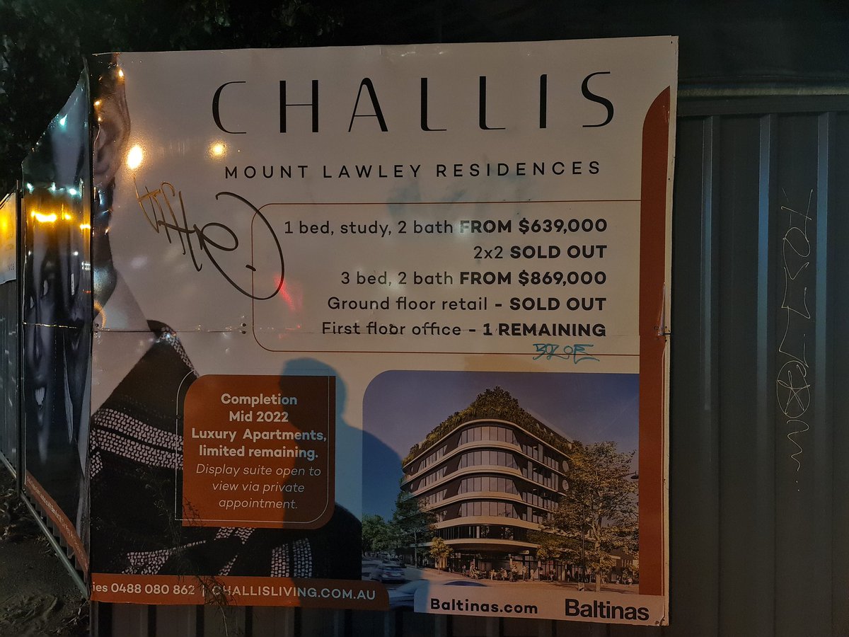 Planographer's tweet photo. Those shadowy figures in this foto would be @TheBigNA and myself checking out hoarding for a new apartment complex on #BeaufortStreet #MountLawley. 
#SUBurban #blendscape, morphologically speaking.
Ping @rkeil @PhilLawton https://t.co/AS27ILT3YL