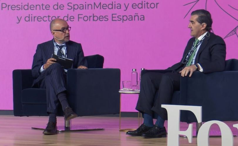 Forbes_es's tweet photo. 🩺#ForbesHC
Conversación entre Andrés Rodríguez (@ArodSpainMedia), presidente de @spainmediaes y editor y director de @forbes_es, y Juan Abarca Cidón, presidente de @idisalud
https://t.co/x7zwo70FOr https://t.co/6mCxEyq63N