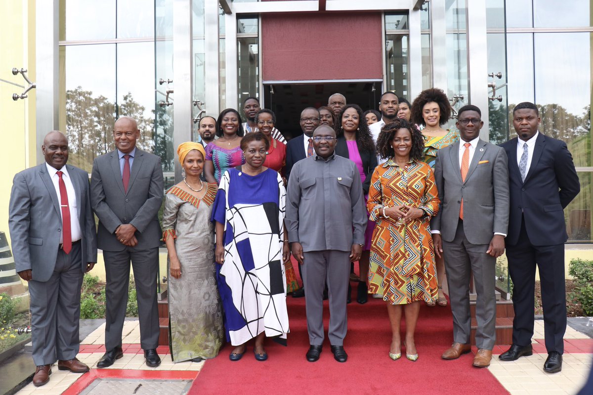 Earlier today, <a href="/UN/">United Nations</a> USG <a href="/Atayeshe/">UNFPA Executive Director</a> &amp; H.E <a href="/epsycampbell/">Epsy Campbell</a> paid a working visit to the Vice-President of Ghana <a href="/MBawumia/">Dr. Mahamudu Bawumia</a>. They discussed matters of mutual concern &amp; ways of improving bilateral relations and strengthening diaspora community between the two countries.
#ReturnMission