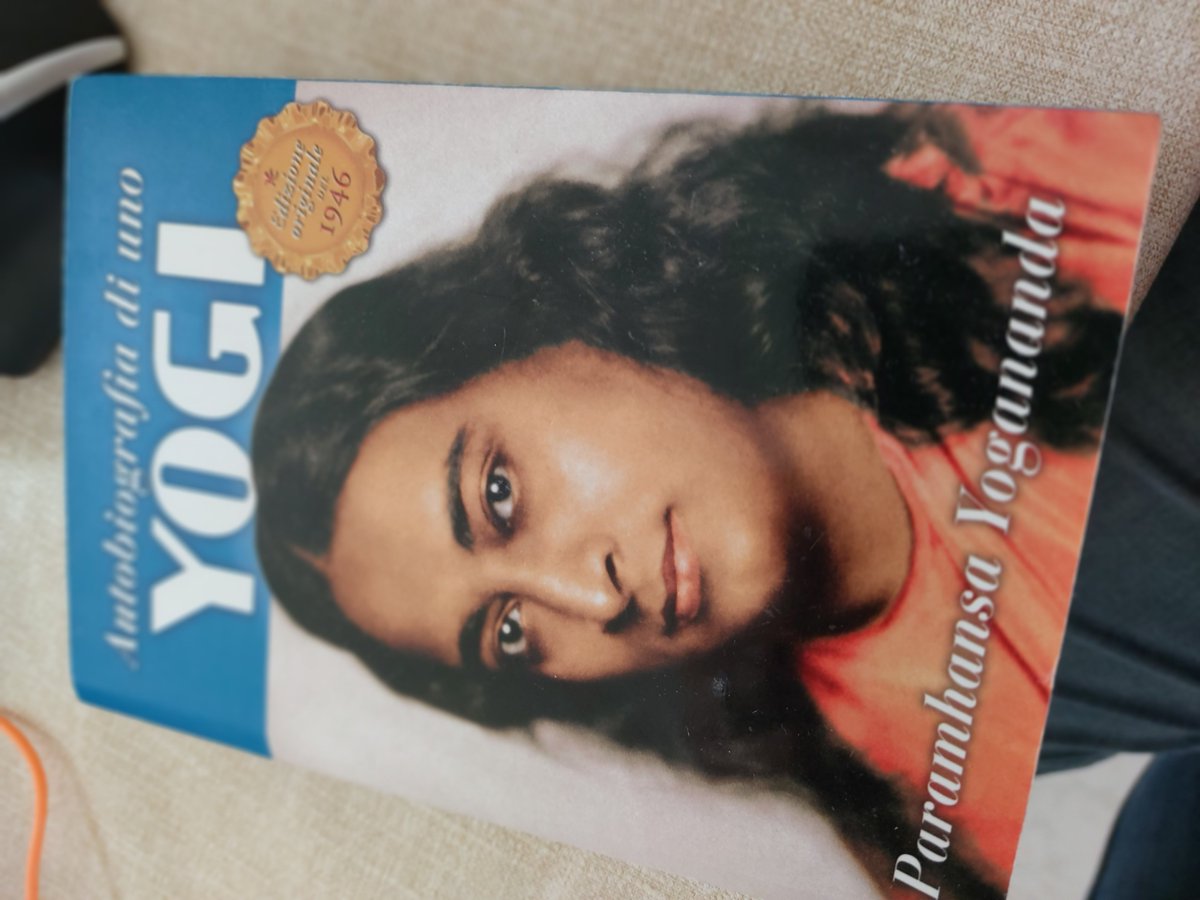 trackback's tweet photo. @LifePointsPanel Autobiografia di uno Yogi di Paramhansa Yogananda. Un bestseller che non ha bisogno di presentazioni e che dovrebbe essere presente in ogni libreria ;-) https://t.co/USAwHylbnC