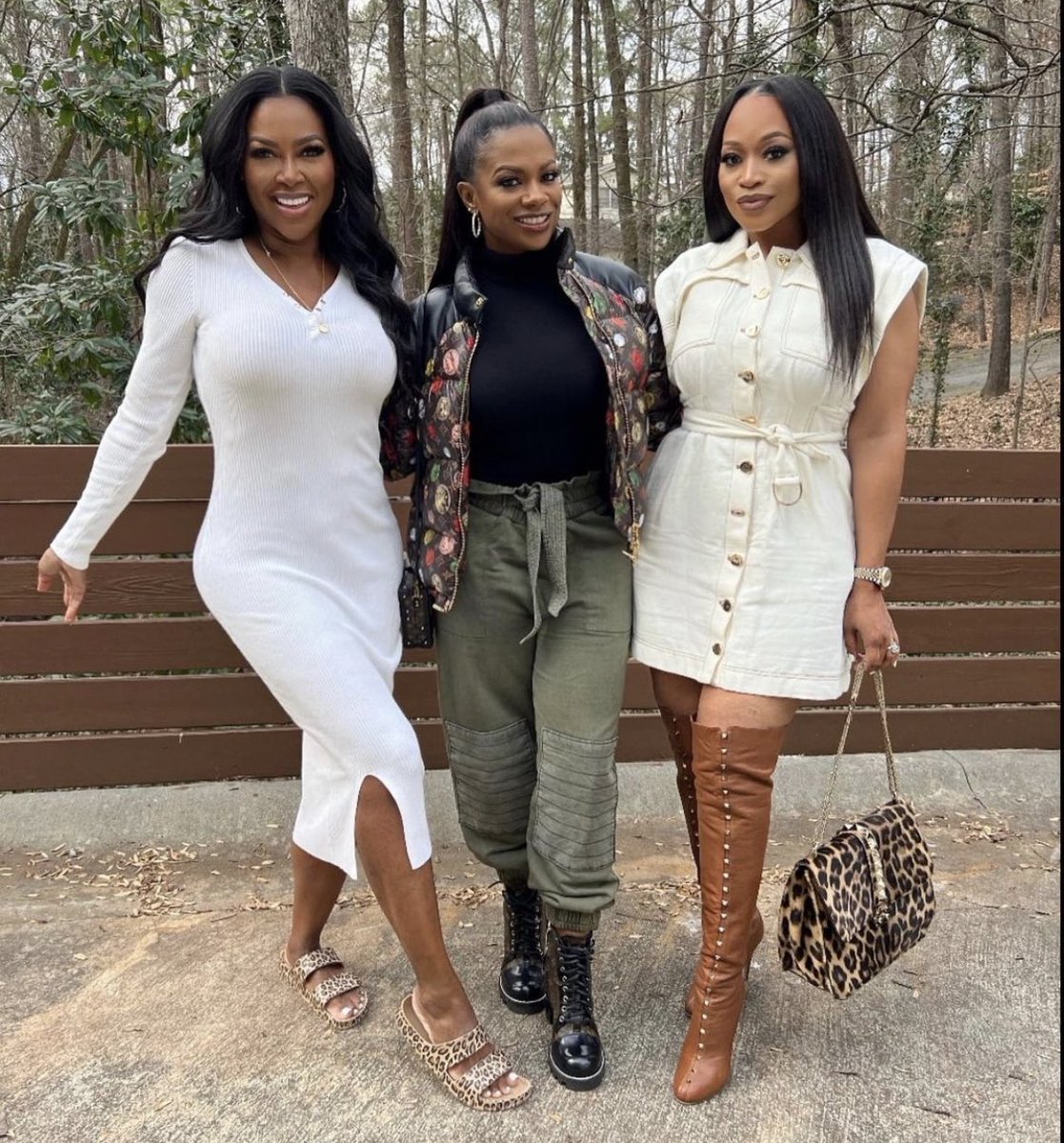 Bravotvpoll's tweet photo. Yes my team, the dream team 🙌🏾😍🔥#RHOA so excited for the NEW season May 1st! https://t.co/Nvxp1k55as