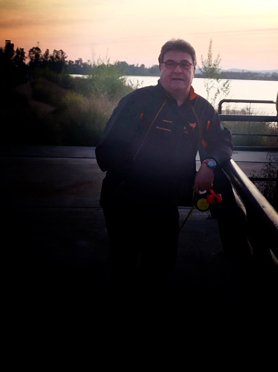 Esta tarde a partir de las 19:00h tertulia en <a href="/OCR_Extremadura/">Onda Cero Extremadura</a>. Bajo la batuta de <a href="/maortizal/">Maria Ortiz</a> para tratar la actualidad #Extremadua estare junto a <a href="/Candelaria_Carr/">Candelaria Carrera</a> y <a href="/victoriabazaga/">Victoria Bazaga</a>. #FelizJueves