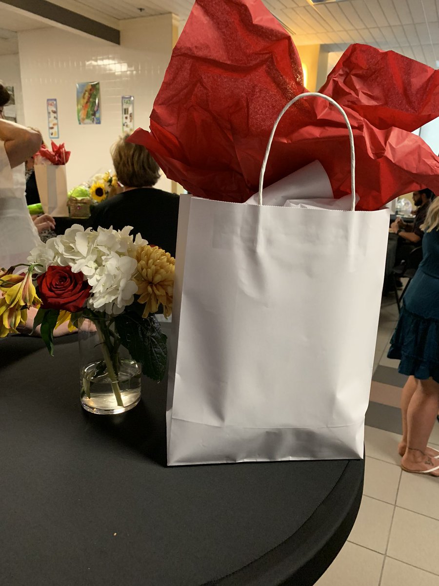MrsAtkinsTMS's tweet photo. Thank you @pbcsd for recognizing Mentors & Beginning Teachers! Thank you @Tradewinds_Prin for support! Beautiful reception & awesome swag! Hugged a former student ❤️ & checked on @Pinejog orchid. Amazing night! Thank you @EducationFdnPBC! @licatap @southPbcsd @TradewindsMS https://t.co/NxfsDxOq9F