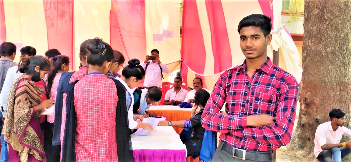 Registrations are in full swing at #ApprenticeshipMelaUP2022 with participation from over 670+ establishments and 11K+ candidates, happening across 75 districts of Uttar Pradesh. 
#ApprenticeshipMela #Rojgar #ITI #Students #education