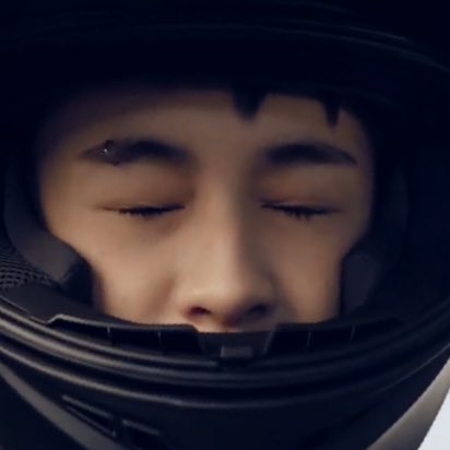 Ieemarkees's tweet image. lost in mark’s eyes