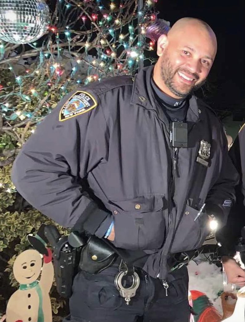 NYPD43Pct's tweet photo. At a loss for words and with a heavy heart, but seeing this smile optimizes what our brother Camilo Rosario meant to us all in the 43rd. Rest In Peace Camilo, know that you are forever loved. Prayers of strength to his family, friends, and everyone touched by his life. https://t.co/iUn1rBYx59