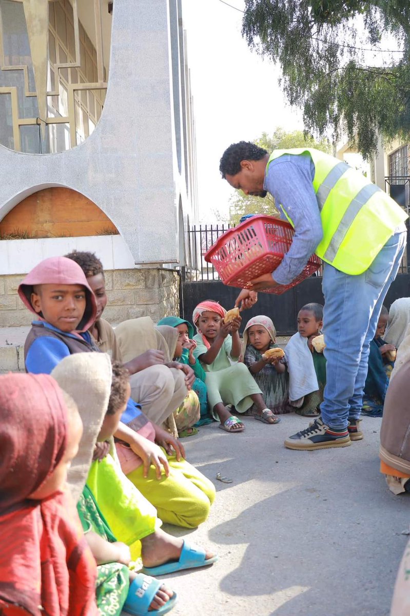 TigrayAdey43's tweet photo. Stop starving the children of Tigray
533+ days of ongoing suffering, the inaction of the IC is destroying millions of Tigrayans. Please help us by taking meaningful action to #EndTigraySiege.@hrw @POTUS @SecBlinken @vonderleyen @eucopresident  @UN @NPR https://t.co/VNPPiSZtCa https://t.co/w4lGRDfgm6