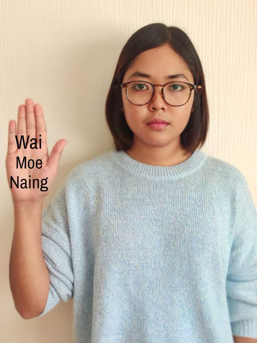 IrrawaddyNews's tweet photo. Pro-democracy activists wore blue shirts in solidarity with more than 10,000 political prisoners in Myanmar. Blue commemorates activist and journalist U Win Tin who wore his blue prison shirt after his release in 2008 until he died in solidarity with other prisoners. https://t.co/XXA0CjvURJ