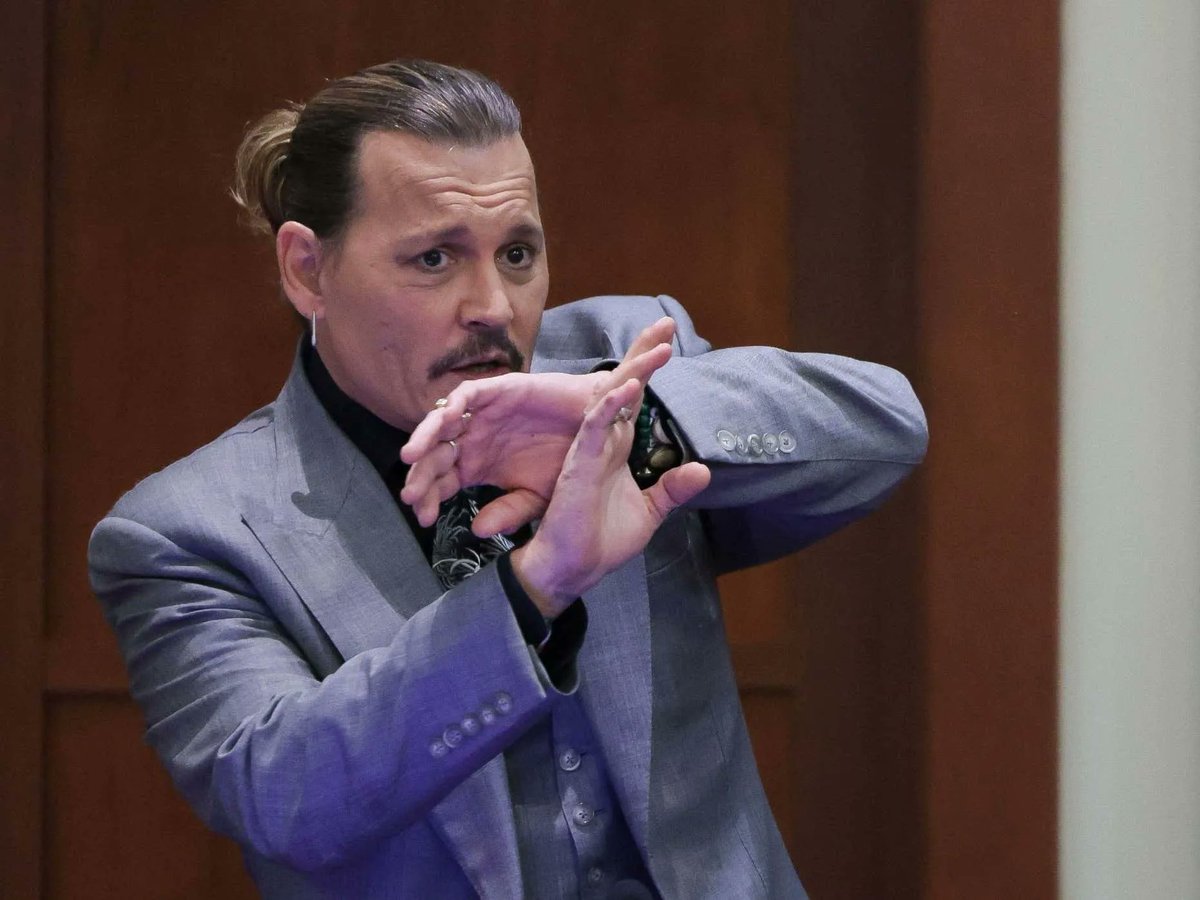 The Johnny Depp Trial Has Finally Reached The Moment Amber Heard Took A Dump In Their Bed bars.tl/3414728