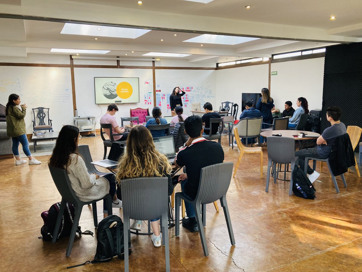 LaAcademiaMX's tweet photo. Iniciamos la mañana del jueves con un nuevo workshop presencial en Design Thinking para @GrupoModelo_MX con @fbonilla89, cofundadora de @studio_diagonal https://t.co/u46E08dQWl