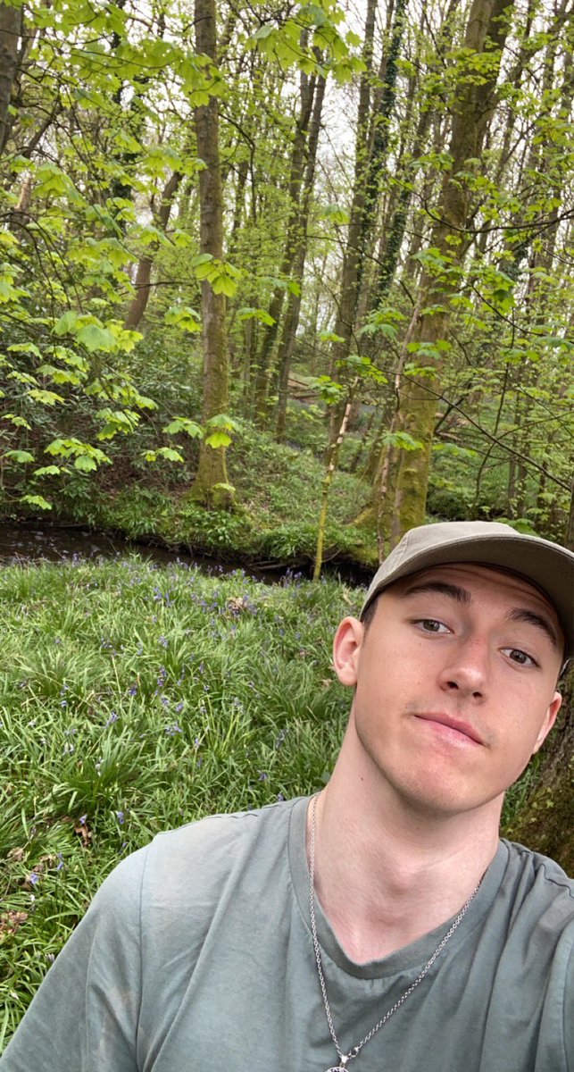 According to some people I am “sad”!🥲

Sad for the fact I spent hours and days by myself looking for wildlife and going on walks

The sad thing is that those people don’t know how to enjoy their own company and rely on others to stay happy

I’m infact lucky to love things I do!