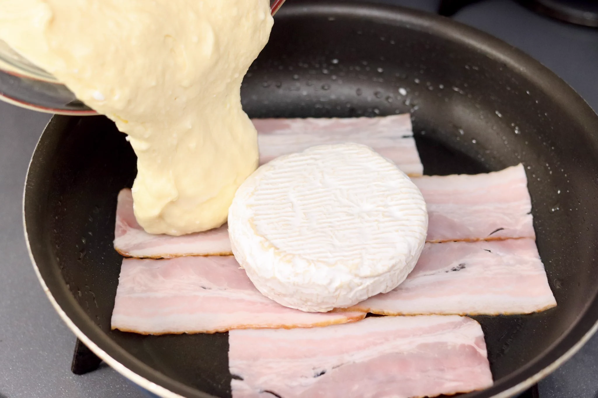 もはやご馳走。柔らかふわふわ「ベーコンカマンパンケーキ」