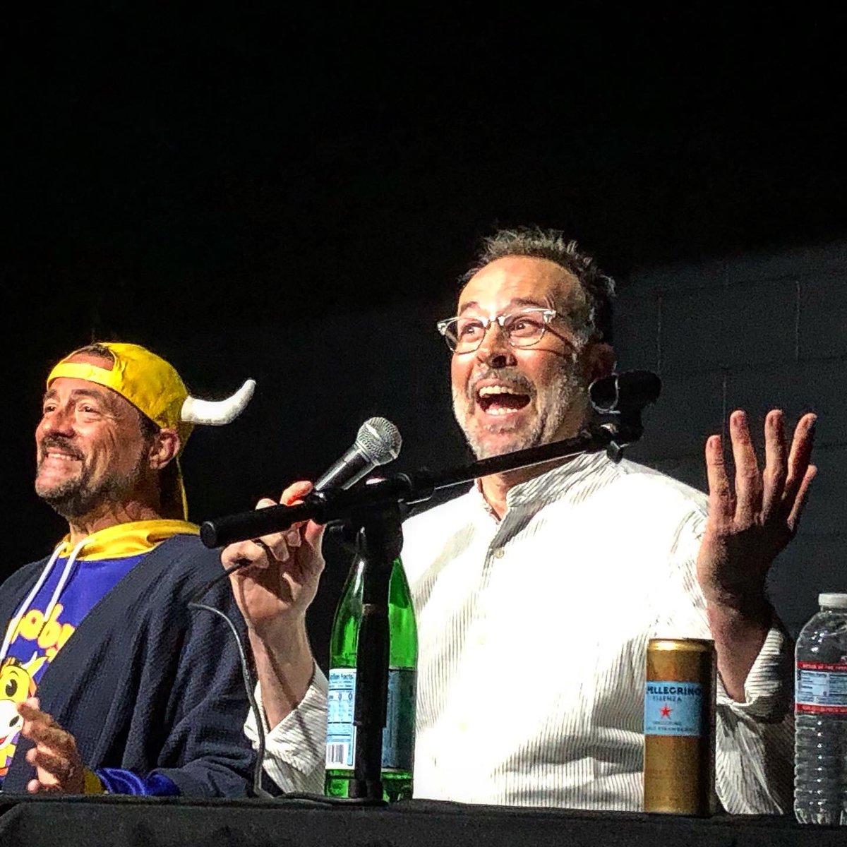 Thank you <a href="/ThatKevinSmith/">KevinSmith</a> and #JasonLee for the wonderful walk down memory lane on the 25th Anniversary of #ChasingAmy #Smodcast #KevinSmith #Mallrats #420 #MoobysPopup