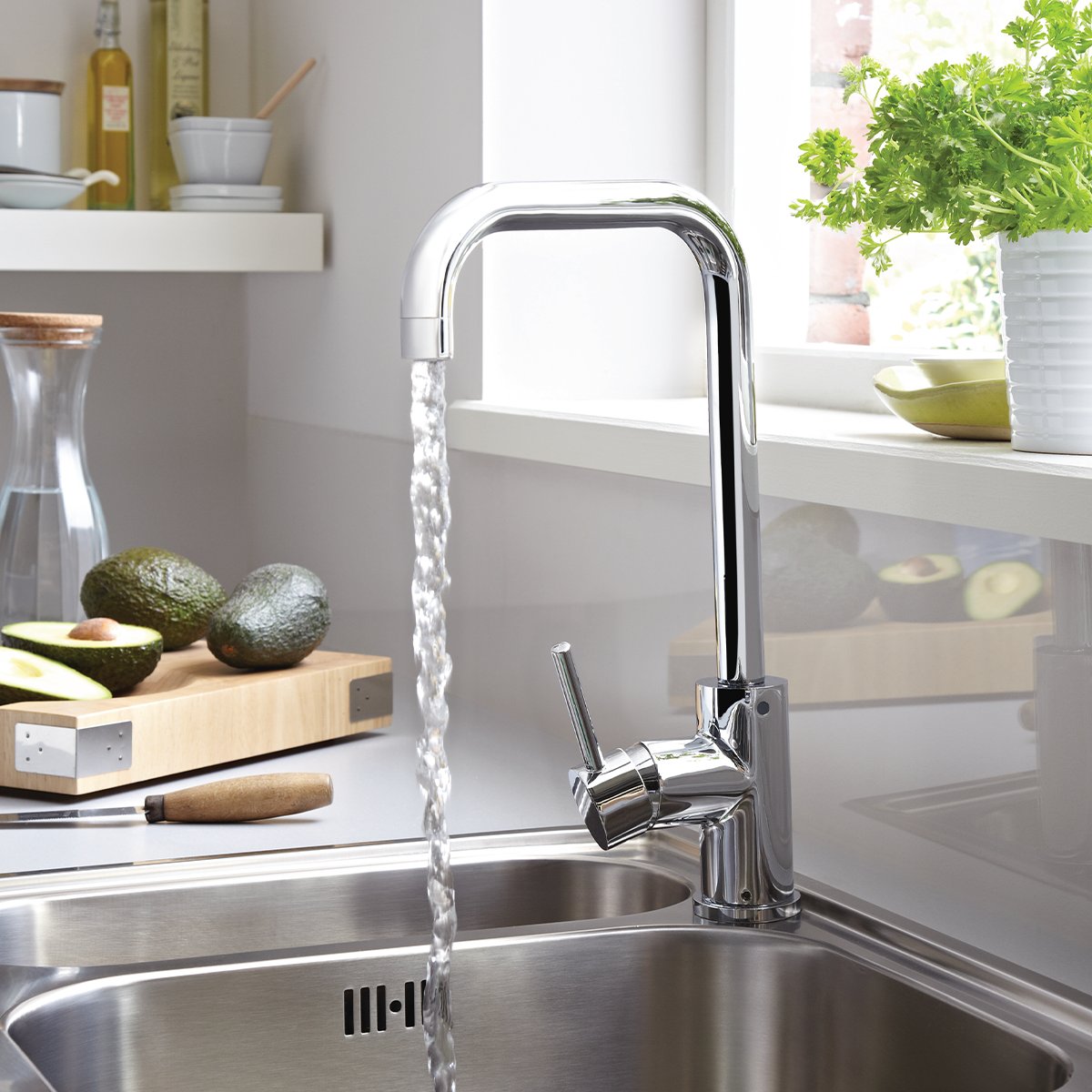 Easy to fit and even easier to change. Our Easyfit range includes the Lemon Kitchen Tap. Also available in black.

Discover our easy fit kitchen taps: bit.ly/3uYlHVF