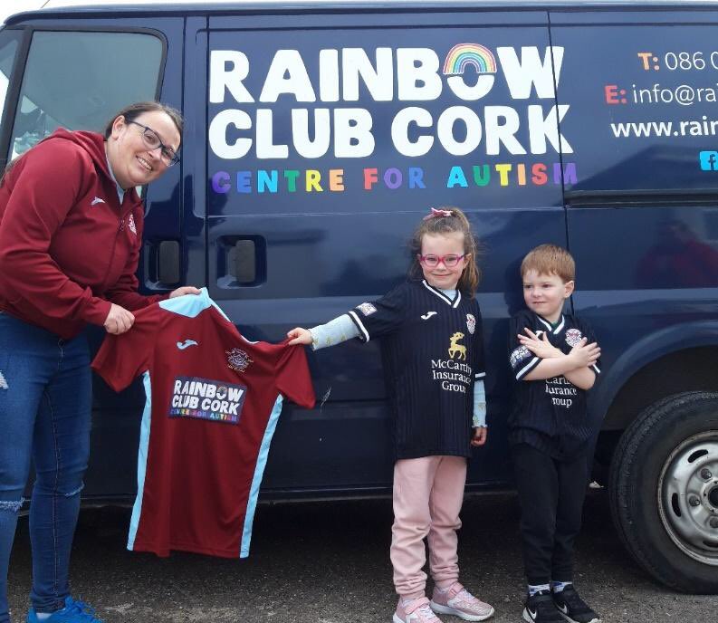 🤝 We are delighted to announce the launch of our new third kit for the 2022 season in association with our new charity partner, @Rainbowclubcor2 ↪️ cobhramblers.ie/ramblers-annou…
