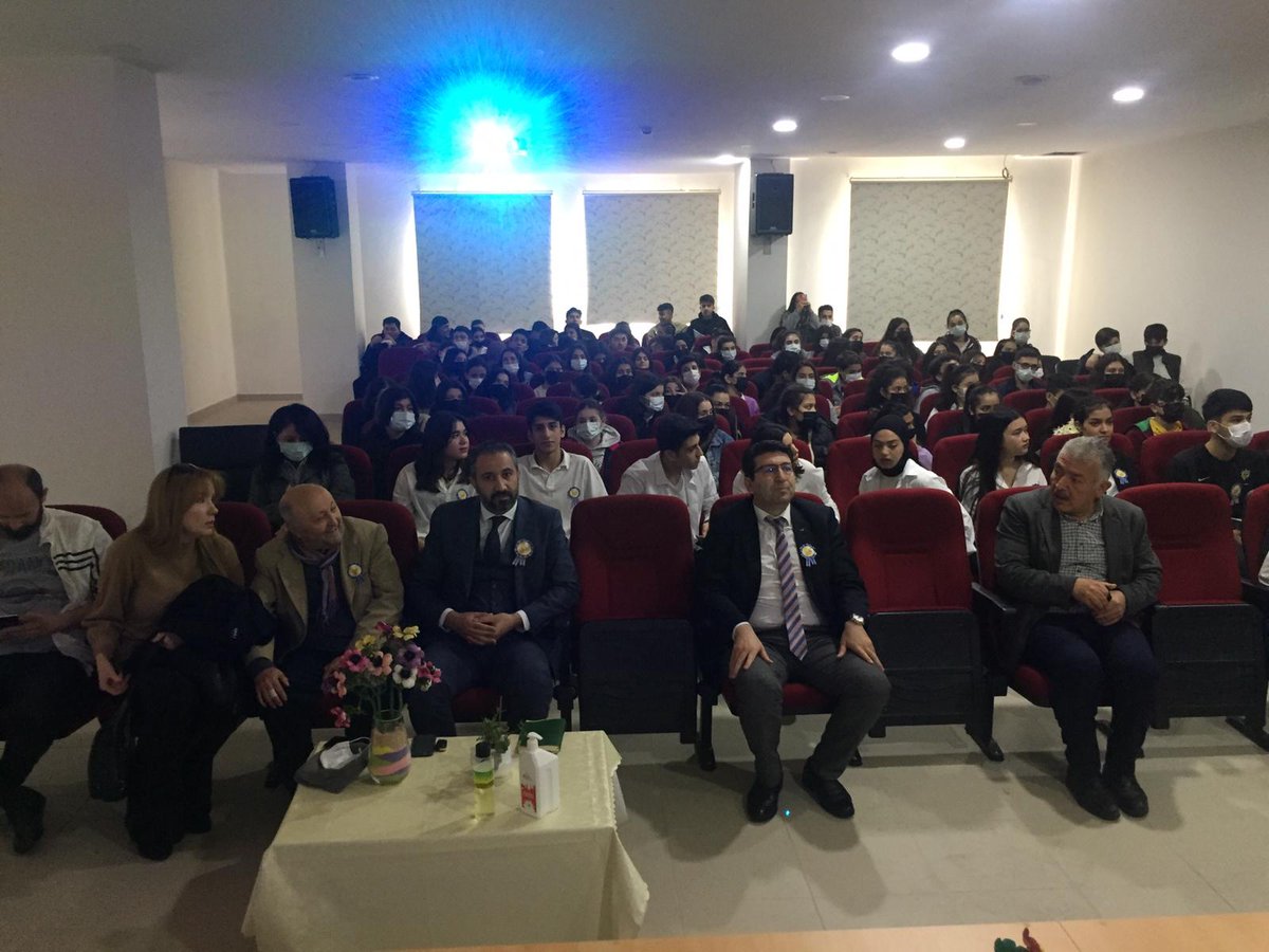 hamidiye_t's tweet photo. Sağlık Haftası etkinlikleri kapsamında düzenlediğimiz törenimize ilçe milli eğitim şube müdürü Soner Polat bey, İBB Hıfzıssıhha müdürlüğü nden Oğuz Başaran katılarak bizleri onurlandırdı kar, https://t.co/Xu0JEbiT74