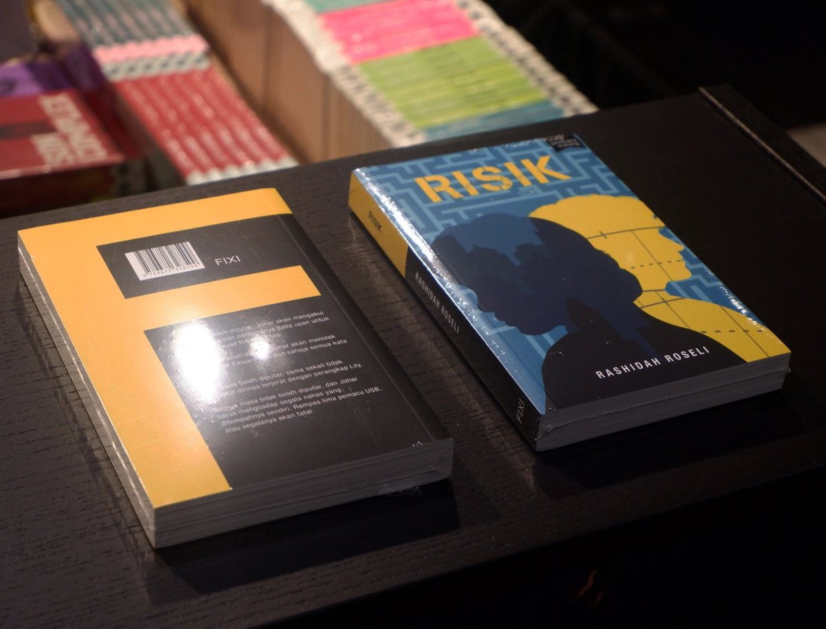 KedaiFixi's tweet photo. #RISIK oleh @rashidahroseli 
Boleh dapatkan di Kedai Fixi sekarang.

#3BukuFixiRM50 
#kedaifixi https://t.co/xHUnyV6Z9I