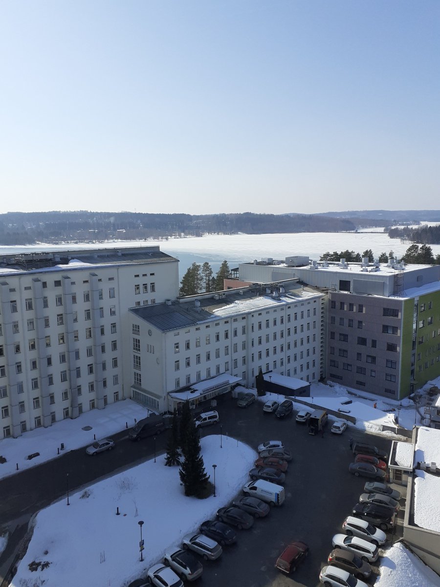 SosteriFI's tweet photo. Hammaslääkäri tahtoisitko työskennellä Saimaan rantamaisemissa juuri valmistuneessa huippumodernissa suun terveydenhuollon yksikössämme? Meille  haetaan nyt kahta terveyskeskushammaslääkäriä.
Haku avoinna 13.5.22 saakka Kuntarekryssä
#sosteri #kuntarekry #hammaslääkäri #saimaalle https://t.co/HBe89HdAOV