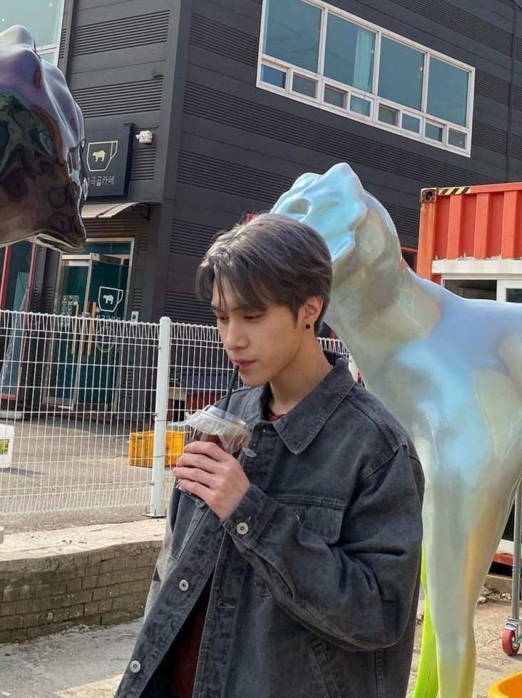 XDRFILES's tweet photo. #XIAOJUN and #HENDERY: lovestagram 💓 https://t.co/KWkJ1xQmZy