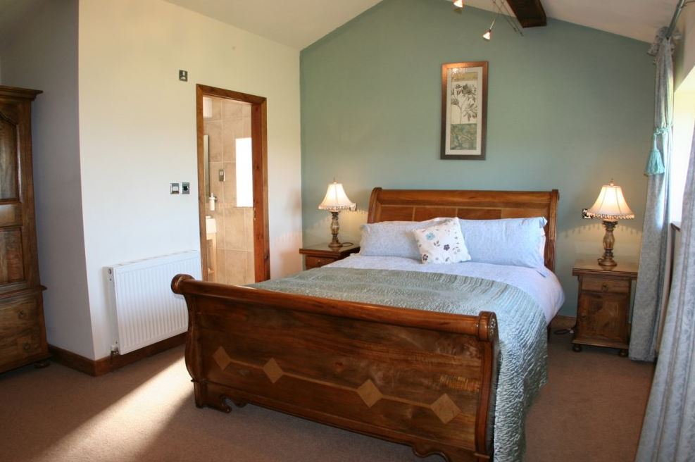 TheHolidayCots's tweet photo. The Shepherds Barn is available as follows:
22nd - 25th April.
2nd - 9th May.
16th - 23rd May.
23rd - 30th May.
ποΈ Sleeps 1-6
https://t.co/4XSb4t4DMO
#Availability #BookDirect #FamilyHoliday #Pets #Luxurious #Relax #Rural #TheForestOfBowland #Quernmore #Lancaster #Lancashire https://t.co/Tcwb0dhRtw