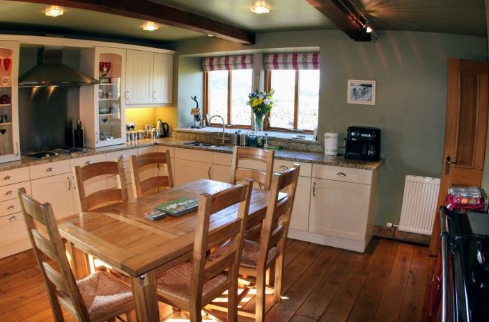 TheHolidayCots's tweet photo. The Shepherds Barn is available as follows:
22nd - 25th April.
2nd - 9th May.
16th - 23rd May.
23rd - 30th May.
ποΈ Sleeps 1-6
https://t.co/4XSb4t4DMO
#Availability #BookDirect #FamilyHoliday #Pets #Luxurious #Relax #Rural #TheForestOfBowland #Quernmore #Lancaster #Lancashire https://t.co/Tcwb0dhRtw
