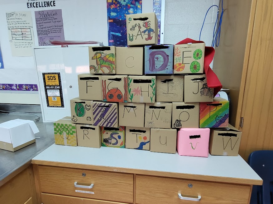 fredlynncon's tweet photo. Raffle boxes are ready for tickets this Saturday at Fred Lynn Comic Con! Come see our cool events and prizes and support some amazing students and artists! #FLHornets https://t.co/yUECSD6Kpu