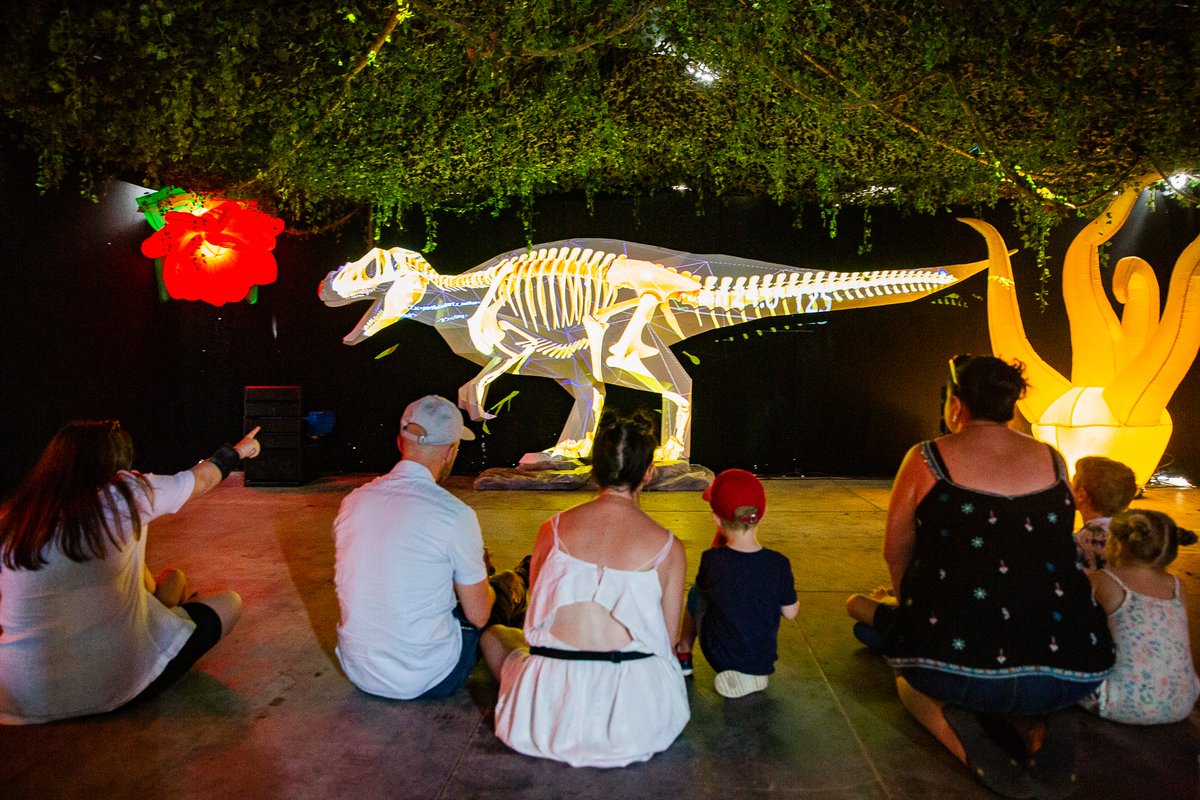 coolasleicester's tweet photo. Dino Kingdom is coming to Leicester! Fresh from roaming around London, the animatronic dinosaurs are coming to Abbey Park.

Dino trail, egg hunting, excavation, live music, food &amp; drink, mini golf, fairground. Perfect family day out!

📅 27 May-12 June

➡️ https://t.co/FHcfBumD8w https://t.co/bZHPuNT1oi