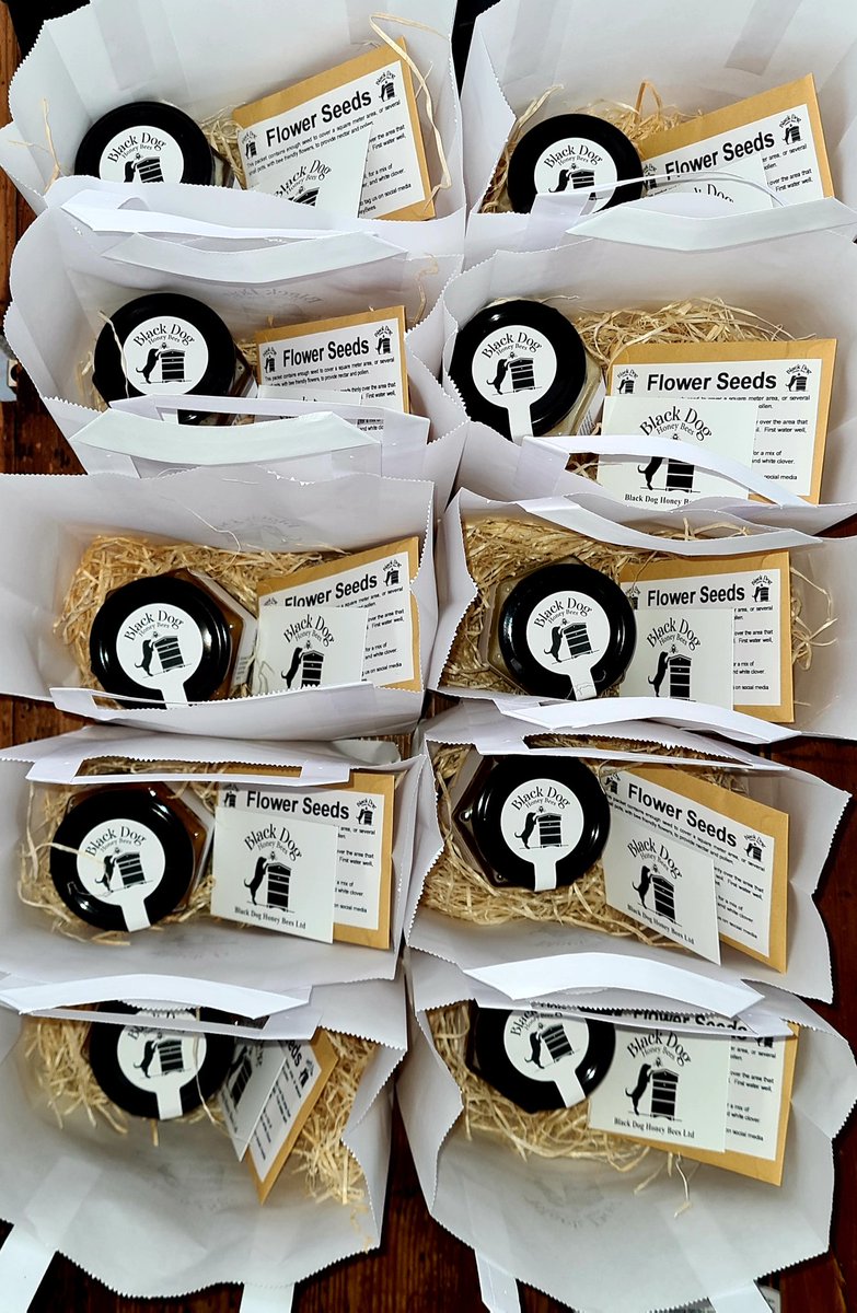 BlackDogHoney's tweet photo. These 10 jars of honey, with wildflower seeds, are going out to one of our regular customers, as "Thank You" gifts, to their staff 🐝
Honey... it's more than, just for breakfast!
#BlackDogHoneyBees 🐝 #WildflowerSeeds #SoftSet #Blossom #Heather #Honey #Plymouth #Beekeepers https://t.co/u1djXo8TCi