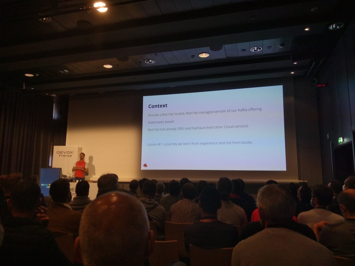 Du produit au service... comment transformer son équipe vers le "tous responsables".

#DevoxxFR