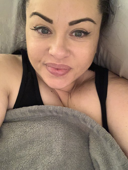 Come join me in bed. https://t.co/6By4nFPfeb<a href="/tag/mvsales"class="tags"><span>#mvsales</span></a>