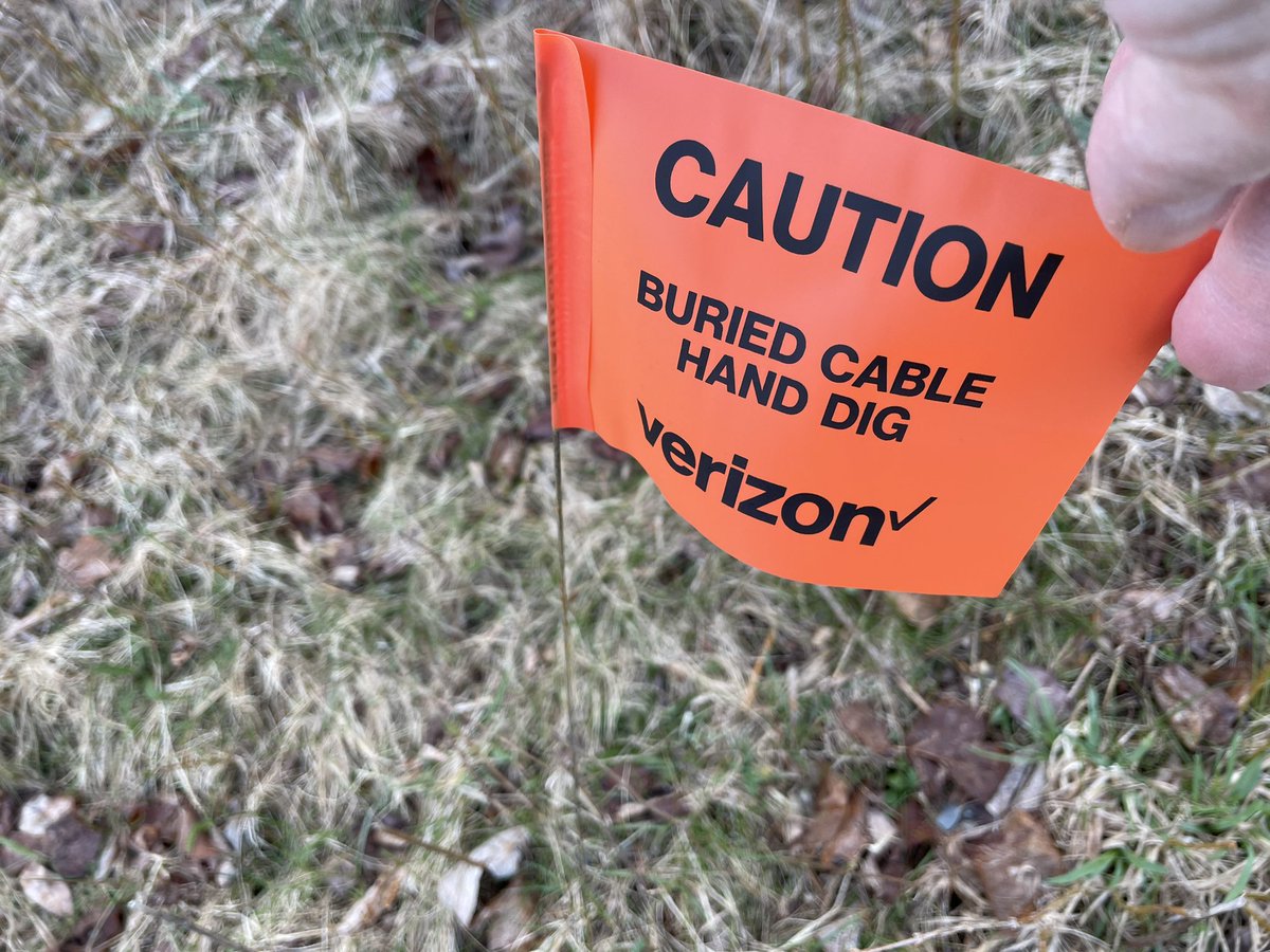UDigNY's tweet photo. Just down the road came across road work marked out in White and responses from @Verizon and others. Underground utilities are everywhere even near farms in Sullivan county. #Exactix every time https://t.co/T4rFccxsqw