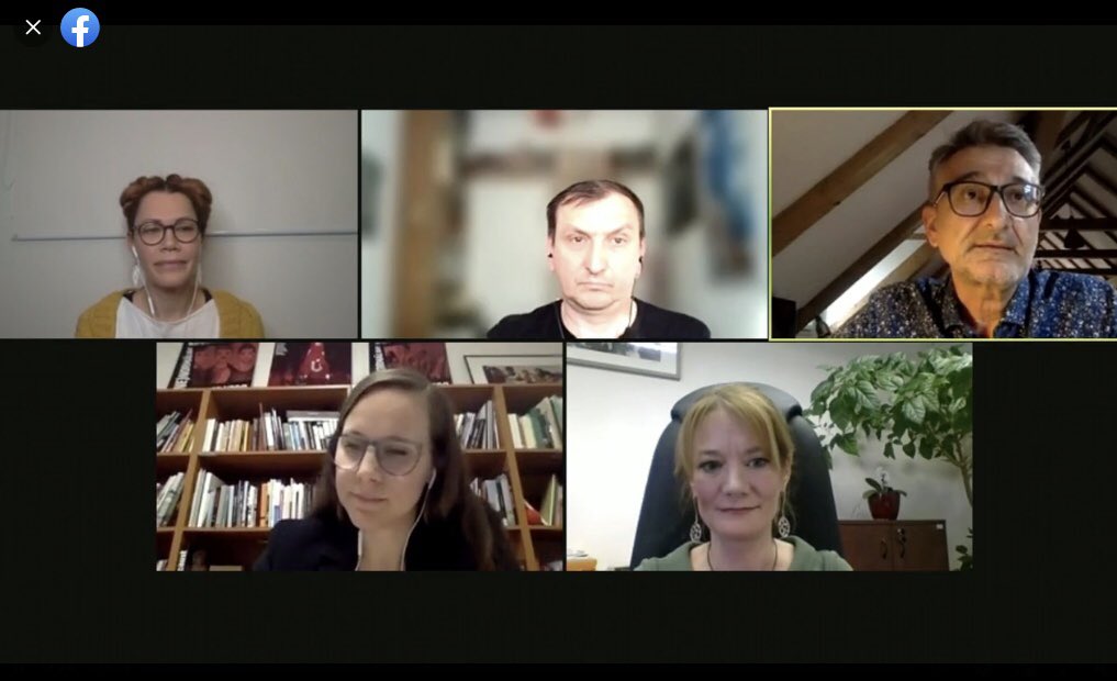 Ambrela_org's tweet photo. Vďaka všetkým za výborný priebeh online diskusie s názvom ‘Vojna na Ukrajine: Koľko politiky patrí do školských lavíc’. Záznam si môžete pozrieť na fanpejdži #Ambrela tu: https://t.co/Al8i4q1JUA
#GV #GCE #osveta #EduGlobe #EU #acfSlovakia #globalneVzdelavanie #education #diskusia https://t.co/69Q5nOR48B