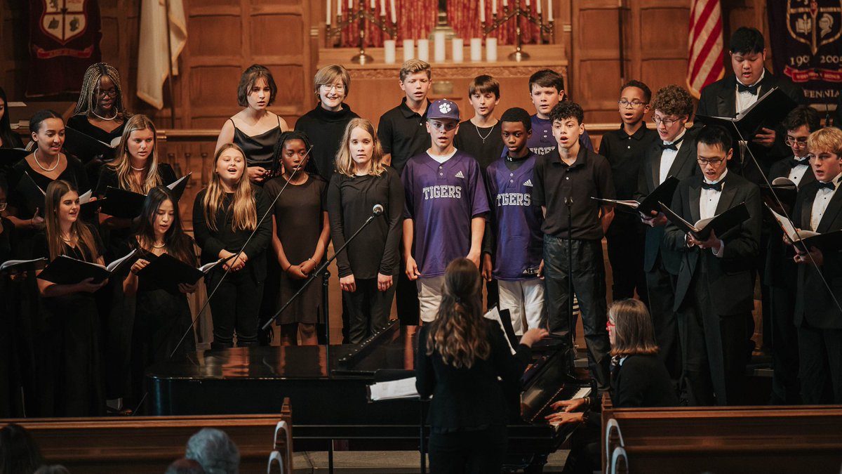 DarlingtonTiger's tweet photo. Earlier this week, the Middle and Upper School choral ensembles presented their Spring Choral Concert in Morris Chapel.
Learn more about our fine arts program at https://t.co/OoQCZ5xTcZ.
#TalentedTigers https://t.co/OzIehBrXxc