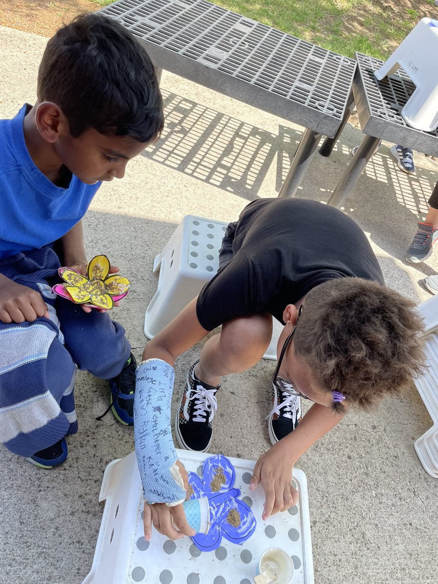MrsEibertDCE's tweet photo. We got to partner with 3rd grade to make decomposable seed packs to pass out during our Give Back to Grow It day! This Saturday from 10-12! Coke out and support our GREAT partner Grow It! https://t.co/xTbyeqldUU