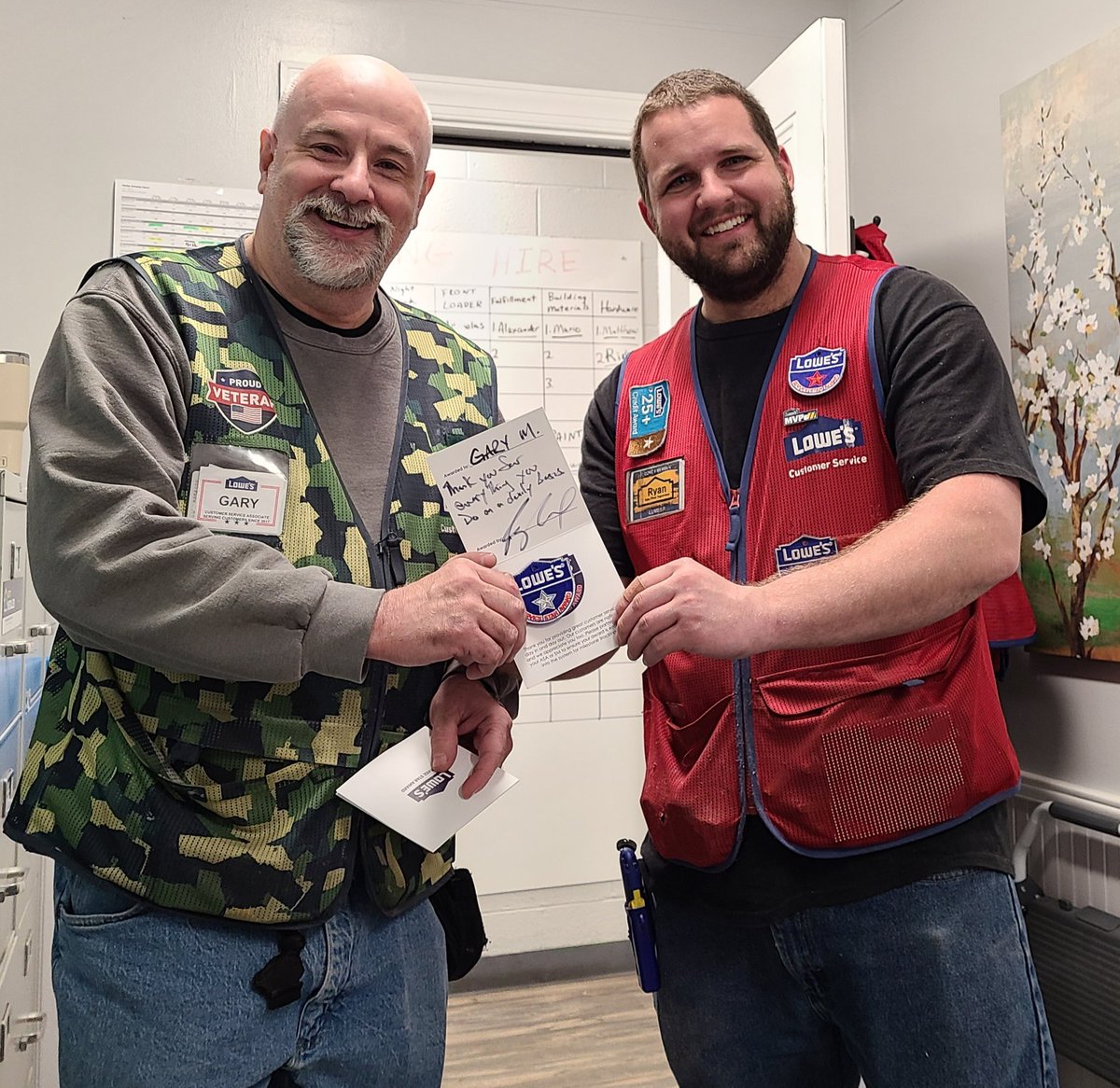 Ray10Ward's tweet photo. Gary Maxwell received his 10th service star hitting the Silver Milestone. He was so excited and wanted to take some extra pictures with our team. Way to go Gary, love seeing the team so excited to share this moment. @AdamRichman381 @s_lauthers @JHoffmann2207 @Garyurban @rando1504 https://t.co/ZGjp8QECNA