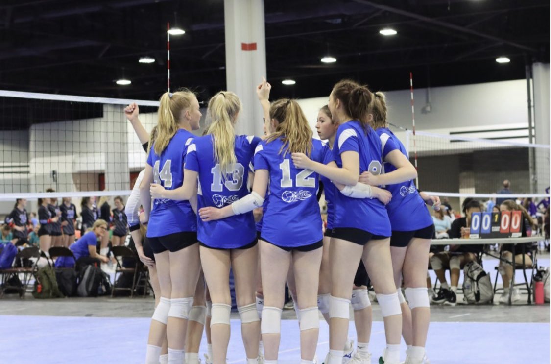 After a busy weekend in Atlanta, we are excited to be playing back on our home turf at Motor City Madness! We start out playing ECJ 17-1 at 8am, MVA 17 Black at 11am, and Monsters 17 Elite at 12pm, all on court 4 at UWMSC.