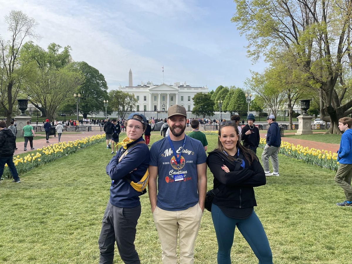 MrsSicheneder's tweet image. Good Morning, Mr. President! @SMS_MrWiener @MsCollinsSMS #smslearn