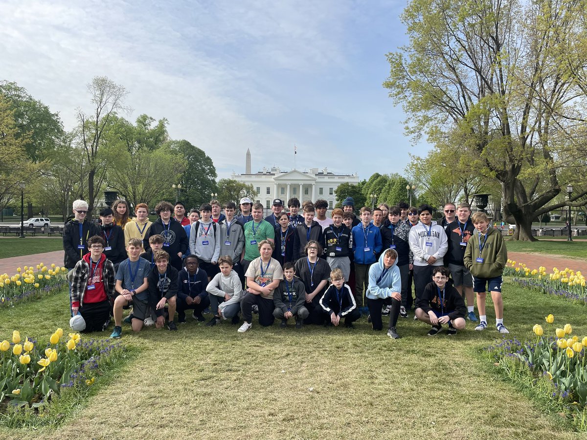 MrsSicheneder's tweet image. Good Morning, Mr. President! @SMS_MrWiener @MsCollinsSMS #smslearn