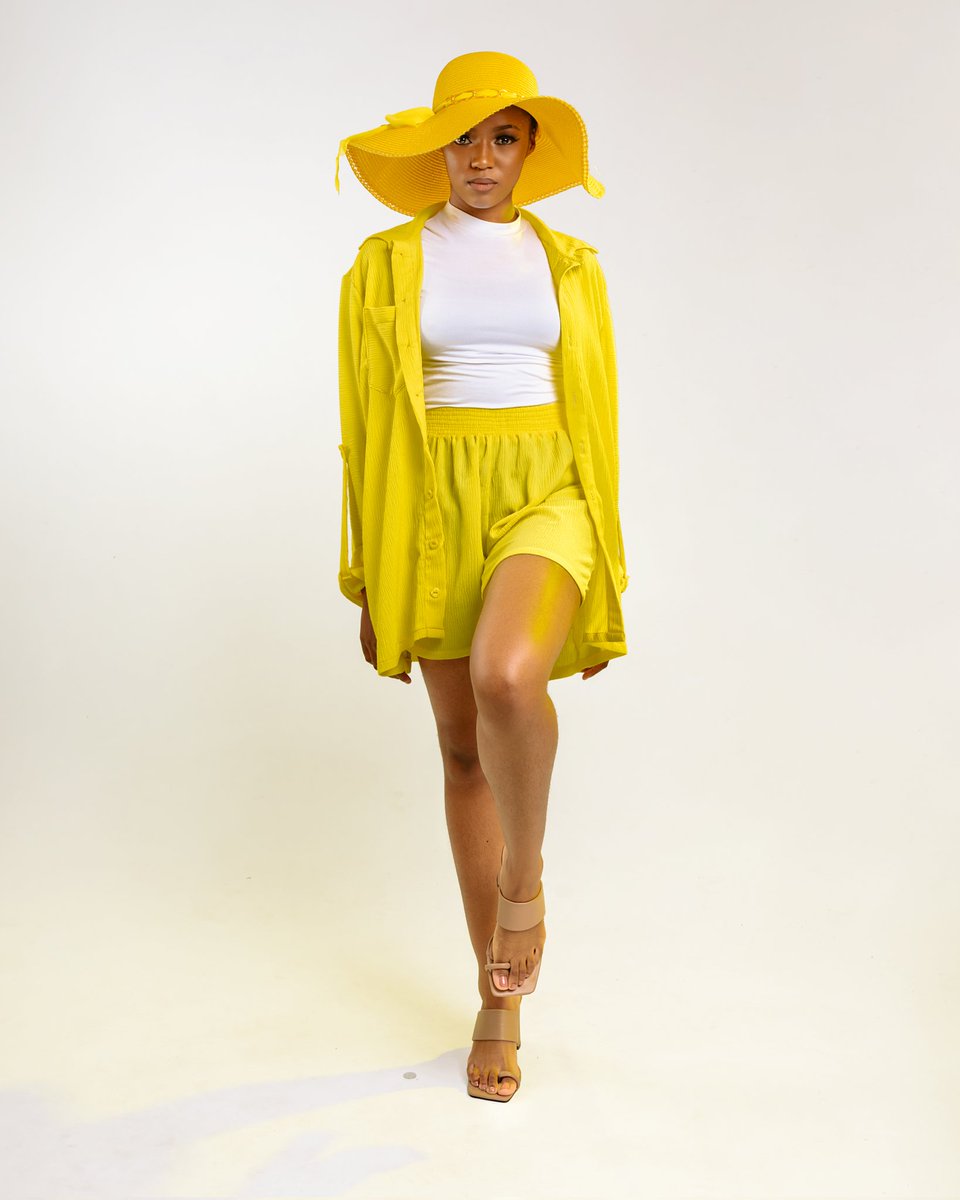 _thandomaseko_'s tweet image. I&apos;m a Swati🇸🇿 brand owner &amp;amp; tailor. This is some of the clothing I&apos;ve been working on for my 1st apparel collection.  instagram.com/justshopnaked?…