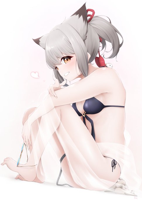 #絵柄が好みっていう人にフォローされたい 
涼月ちゃんしゅきしゅきシキカンです...🥰💕 