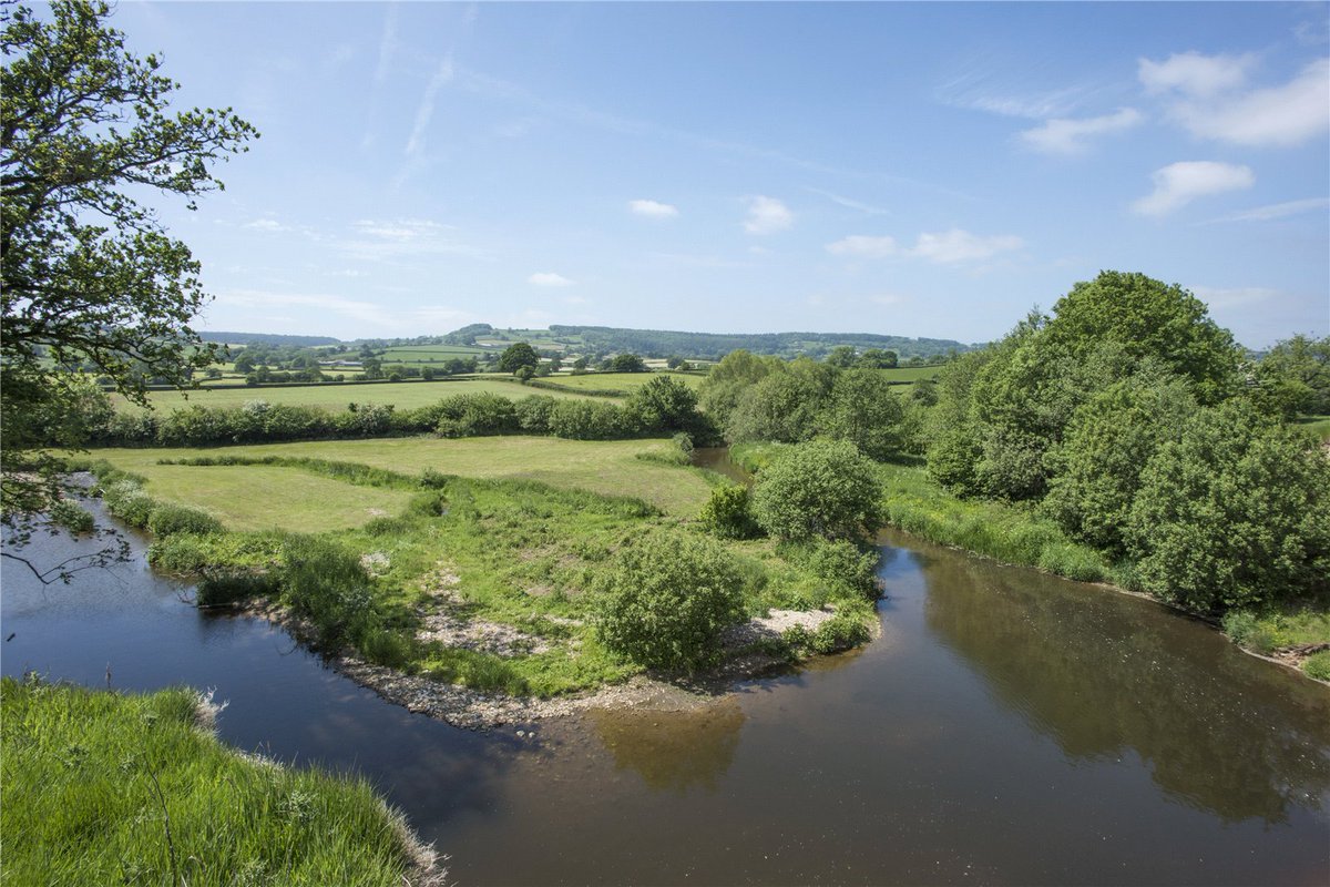 JS_Taunton's tweet photo. With 30 acres of delightful gardens & land, #riverfrontage, beautiful #periodfeatures & modern conveniences, Luggs Farm #Membury #Axminster #Devon is a #medieval, #GradeIIlisted #farmhouse in a tranquil setting within a beautiful #EastDevon valley.
https://t.co/g78Q8jHi2e https://t.co/QF9wxgtyeq