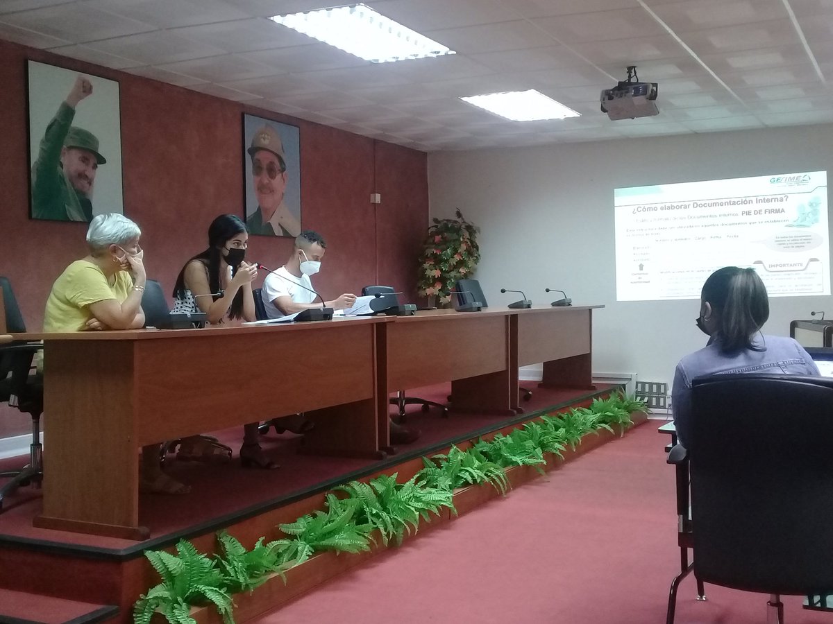 Comunica_GESIME's tweet photo. ✔La organización debe saber cómo gestionar su información📄.

Nos encontramos hoy en capacitación💡 sobre proceso de información documentada en la Oficina Central #GESIME. 
#CubacuentaconGesime

@NuestraVerdad3
@milagrosgesime 
@EPDIGIC https://t.co/txVMKmCDgA