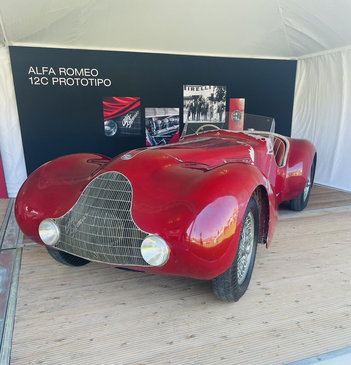 HistoricRace's tweet photo. Look at what is lurking at the @SalonPriveUK @AlfaRomeoUK #progetto33 #alfaromeo #historiccars #Racing find out more about the car in our current issue here https://t.co/gT1xmENZu3 https://t.co/jnQbW6iClm