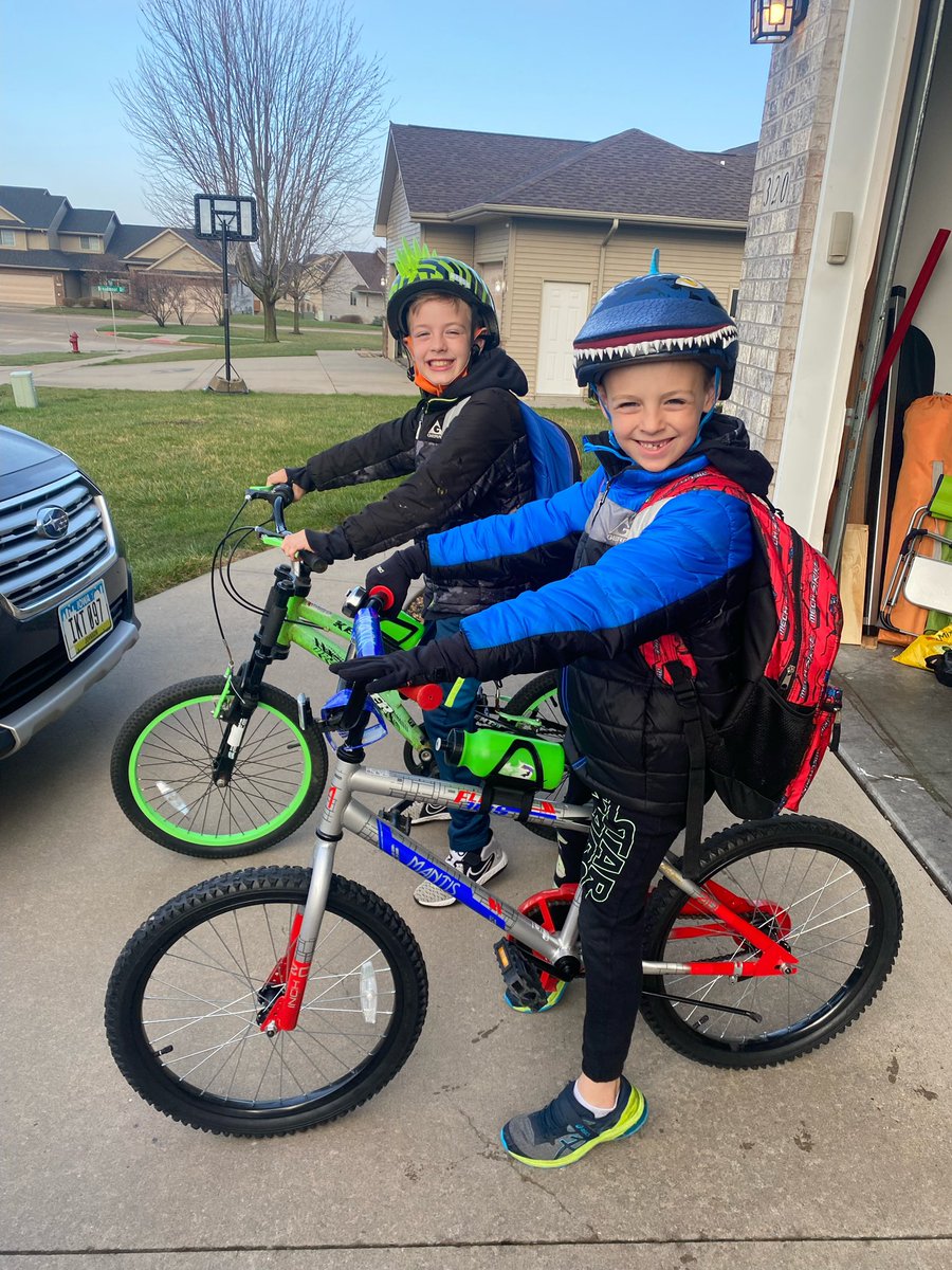 BlairQuinn75's tweet photo. Bike Roundup day at school today. First time for the boys to ride their bikes to school. They were so excited and said it was “so fun!” 🚴 I haven’t ridden my bike to school in a long time, it was awesome 😎 
#CoolBikes #CoolHelmets #CoolKids https://t.co/lTxfg2Jo3f