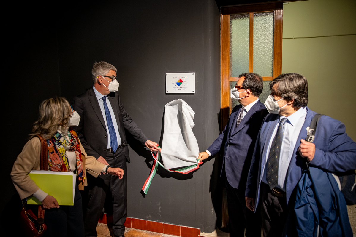 istsupsan's tweet photo. 🏅L'ISS è il primo ente di ricerca al mondo ad ottenere la certificazione internazionale #HERITY
🏛️Il riconoscimento al Museo e alla Biblioteca (con annesso Fondo Rari) è stato consegnato oggi #21aprile, in occasione del compleanno dell'Istituto.
🔎Leggi👇
https://t.co/MJRaRjDU2c https://t.co/XFKGTxIgIc