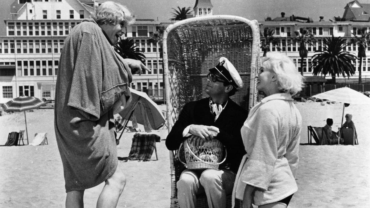 sandtrout's tweet photo. My life is divided in two chapters: before and after watching SOME LIKE IT HOT. Why did I wait so long?! https://t.co/UfgOEur86h