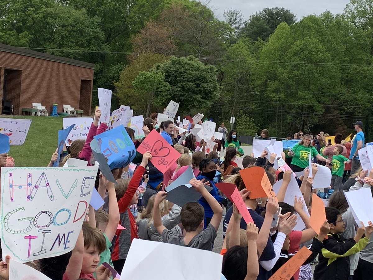 shermski67's tweet photo. Reason #1 why @SedgeGardenES  is such an amazing place. Cheering on our Special Olympians as they head out to compete.  @wsfcs #acceptance #bekindtoeveryone #springgames2022 https://t.co/6J4oRMnhls